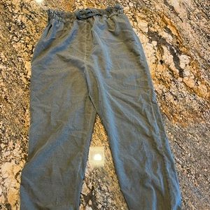 Pants. Brand class art. Color army green. size 10-13